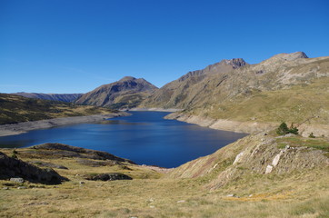 Lac du Lanoux des Pyrénées orientales l'été