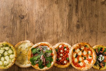 Fototapeta na wymiar 手作りピッツア　Italian home-made pizza