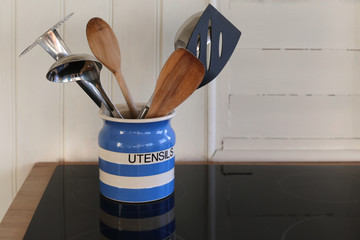 Utensilo mit Küchengeräten