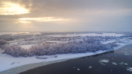 Obraz premium Frozen sunset air view 