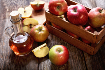 Apple cider vinegar and apples
