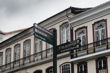 Obraz premium Signpost and terraces in Ouro Preto, Minas Gerais, Brazil