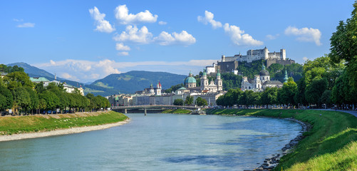 Naklejka premium Panoramic view of Salzburg Old Town, Austria