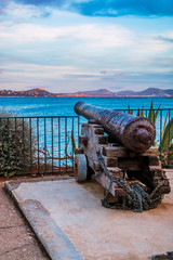 Canon dans le Fort Balaguier à La Seyne-sur-Mer