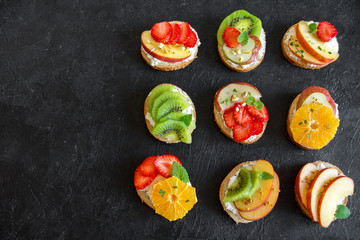 Dessert fruit sandwiches