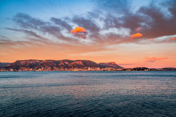 Vue sur la rade de Toulon depuis le Fort Balaguier à La Seyne-sur-Mer
