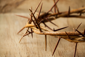 crown of thorns and cross