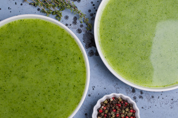 Green cream soup