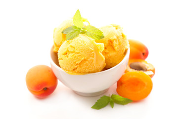 Fototapeta na wymiar apricot ice cream