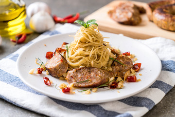 Stir-Fried Spaghetti with Sai Aua (Notrhern Thai Spicy Sausage)