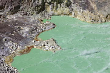 Laguna Ilamatepec inside Santa Ana Volcano