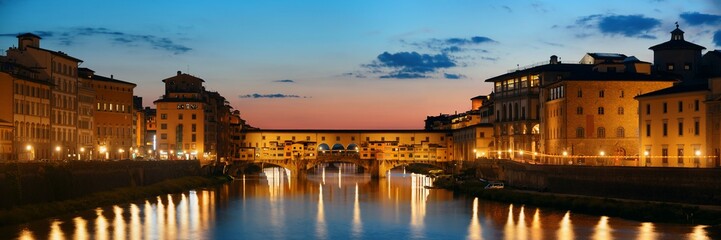 Obraz premium Florence Ponte Vecchio panorama night
