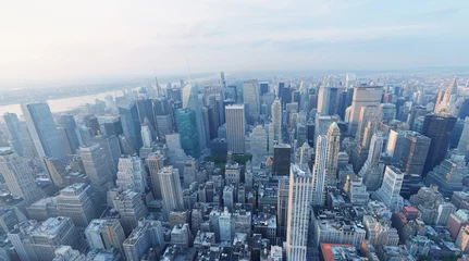Küchenrückwand glas motiv NEW YORK CITY - 25. OKTOBER 2015: Luftaufnahme der Skyline der Stadt. Die Stadt zieht jedes Jahr 50 Millionen Menschen an © jovannig