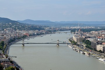 Obraz premium The Danube in Budapest
