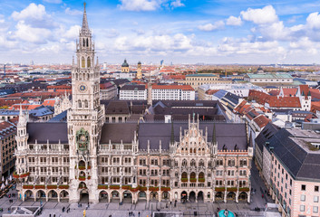 Obraz premium The New Town Hall at the northern part of Marienplatz in Munich, Bavaria, Germany. Aerial view