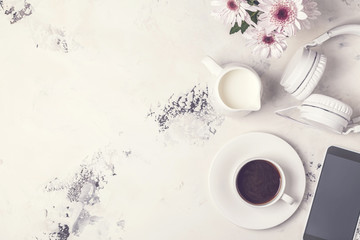 Obraz na płótnie Canvas Breakfast - coffee, tephon, headphones.