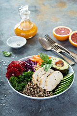 Healthy lunch bowl with chicken and quinoa