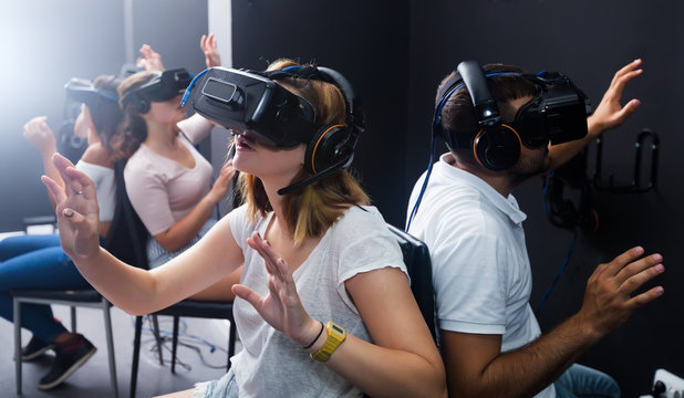 Young people enjoy virtual reality