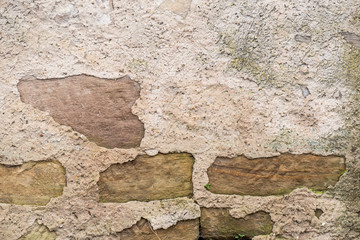 Feuchte Sandsteinwand