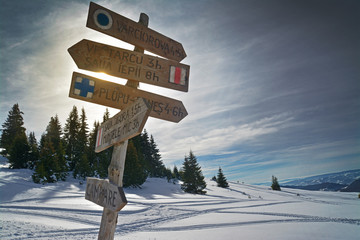mountain indicator with directions