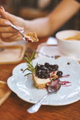 Coffee and cheesecake
