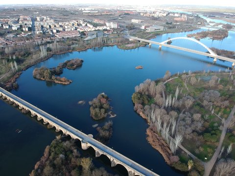 Foto a&eacute;rea puentes Merida.JPG