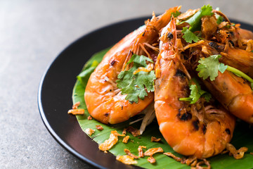 fried shrimp with garlic