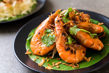 fried shrimp with garlic