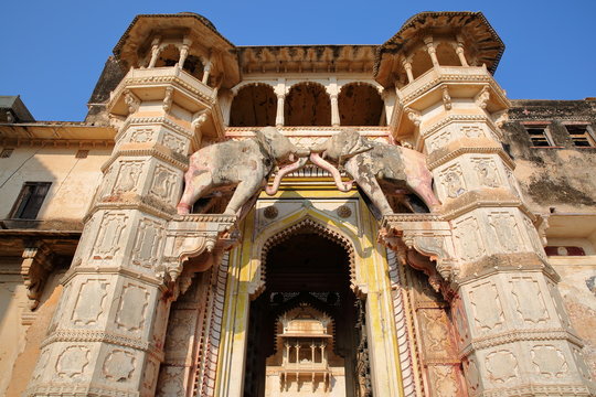 The Elephant Gate (Hathi Pol) to the Bundi Palace (Garh) in Bundi, Rajasthan, India
