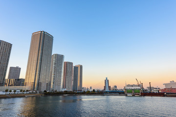 Fototapeta premium 高層マンション群