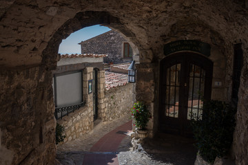 Obraz premium Pathway in the hilltop village of Éze, Côte d'Azur, France