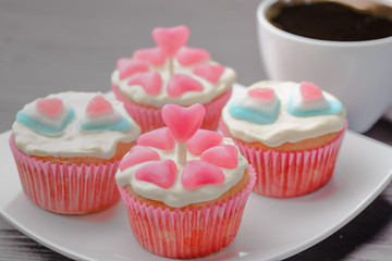 muffins festive,baking for Valentine's Day,The 14th of February,muffins for holidays,muffins for Valentine's Day,muffins with the symbolism of the heart,homemade baking,muffins decorated,muffins with 