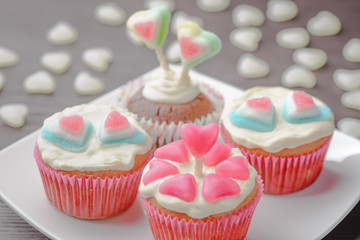 muffins festive,baking for Valentine's Day,The 14th of February,muffins for holidays,muffins for Valentine's Day,muffins with the symbolism of the heart,homemade baking,muffins decorated,muffins with 