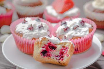 muffins festive,baking for Valentine's Day,The 14th of February,muffins for holidays,muffins for Valentine's Day,muffins with the symbolism of the heart,homemade baking,muffins decorated,muffins with 