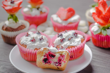 muffins festive,baking for Valentine's Day,The 14th of February,muffins for holidays,muffins for Valentine's Day,muffins with the symbolism of the heart,homemade baking,muffins decorated,muffins with 