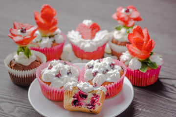 muffins festive,baking for Valentine's Day,The 14th of February,muffins for holidays,muffins for Valentine's Day,muffins with the symbolism of the heart,homemade baking,muffins decorated,muffins with 