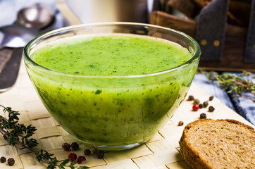 Green cream soup