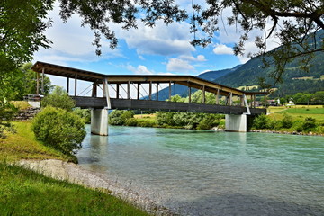 Fototapeta na wymiar Austrian Alps-Radlacher bridge over the river Drava