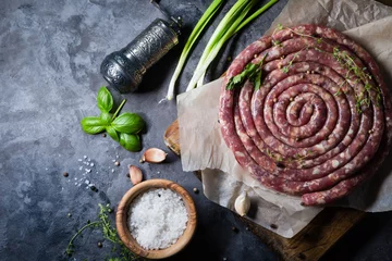 Fototapeten Raw sausage for grill © anaumenko