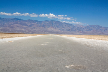 Fototapeta na wymiar Death Valley Badwater Basin Landscape