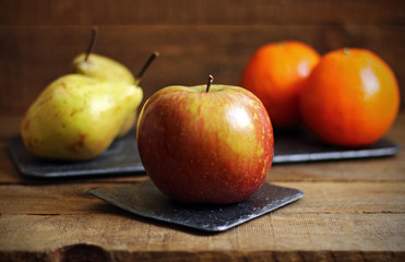 One apple, two pears and two oranges