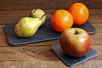 One apple, two pears and two oranges