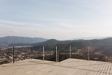 Paisaje desde lo alto de una construcción nueva 