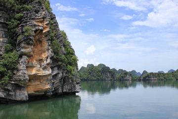 Fototapeta na wymiar Ha Long Bay, Vietnam.
