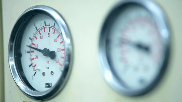 Pressure gauge
