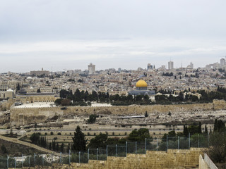 Fototapeta na wymiar Jerusalem, Israel - view of The Old City of Jerusalem from the Mount of Olives