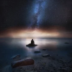 Photo sur Plexiglas Gris 2 Paysage marin de nuit surréaliste avec la silhouette de l& 39 homme