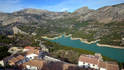 Fototapeta na wymiar The reservoir near Guadelest in Spain