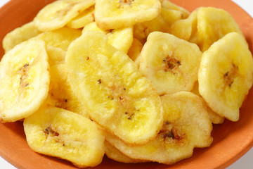 Dried banana chips
