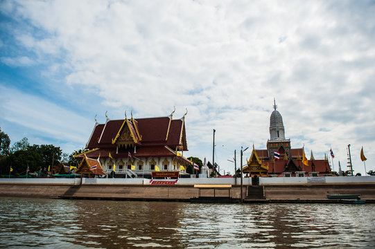 Templi lungo il fiume Chao Phraya, Bangkok, Thailandia